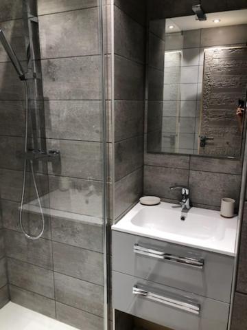 Appartement Chaleureux Au Pied Des Pistes, 4 Personnes, Wifi Val Thorens Exterior foto